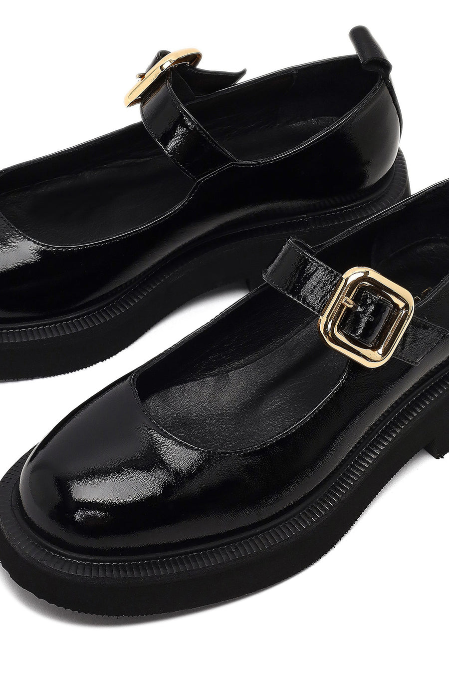 Woman Black Buckled Leather Shoes