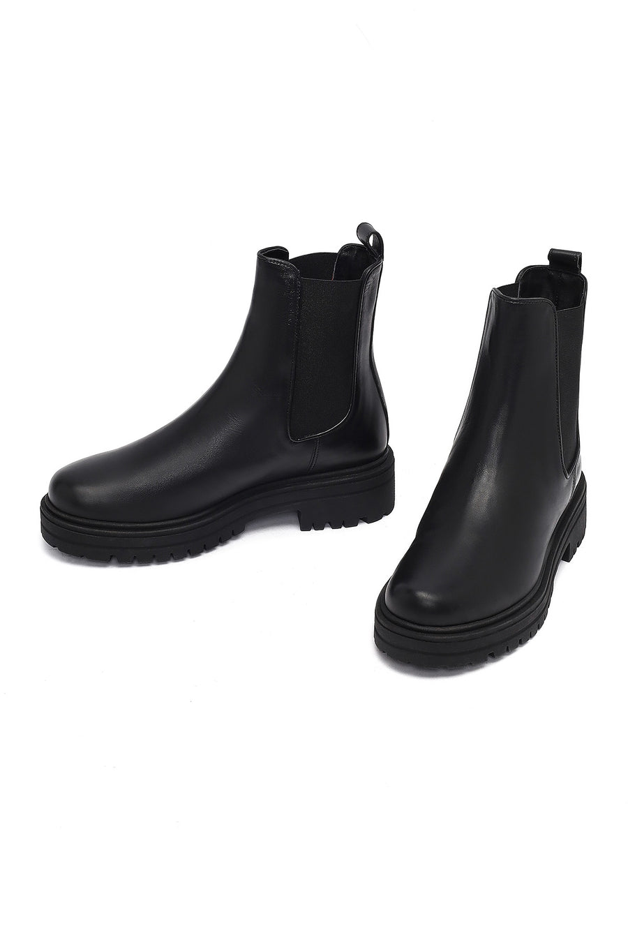 Woman Black Leather Chelsea Boots