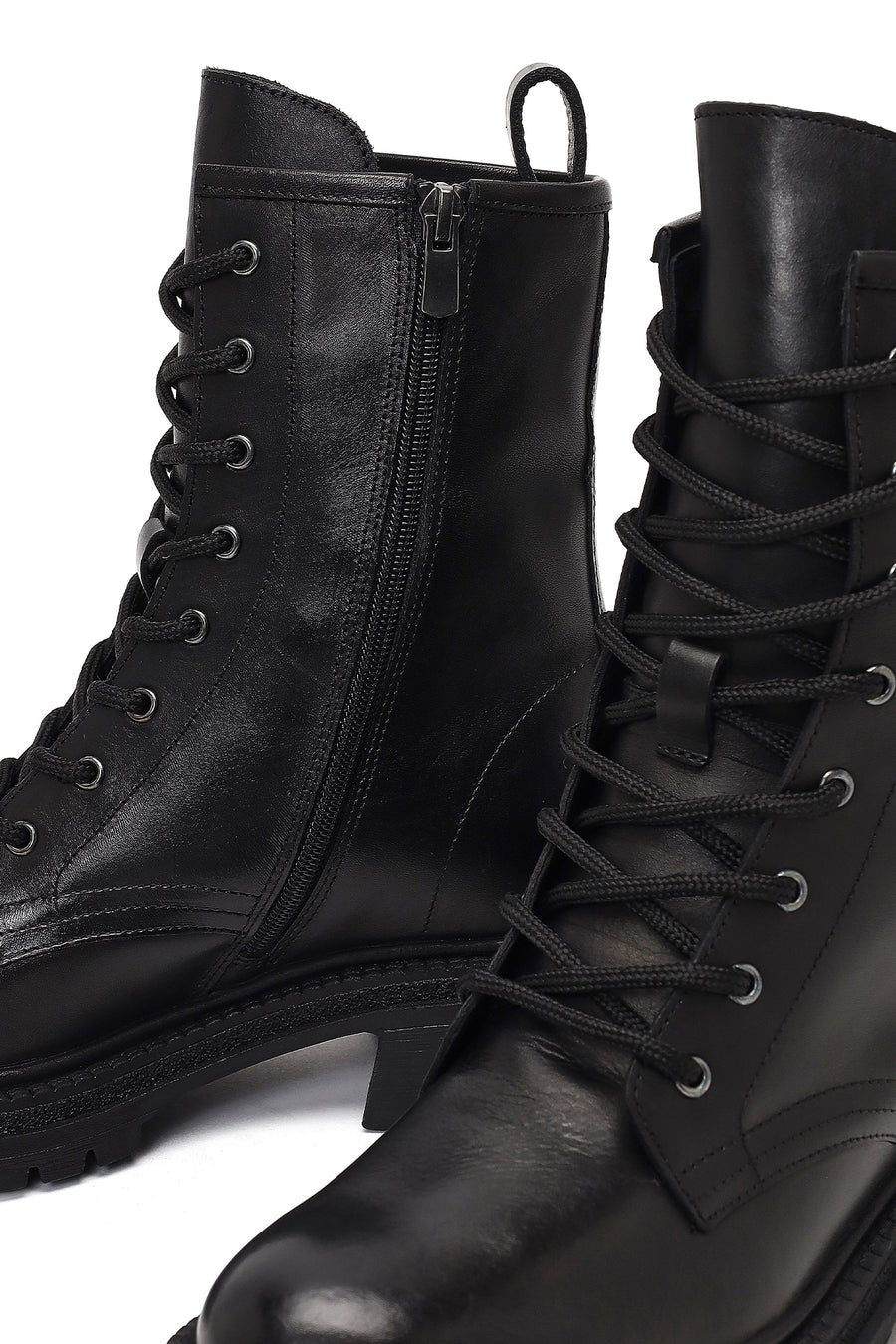 Women's Black Zippered Thick-Soled Leather Boot