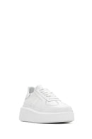 Kadın Beyaz Bağcıklı Kalın Tabanlı Deri Sneaker | Derimod
