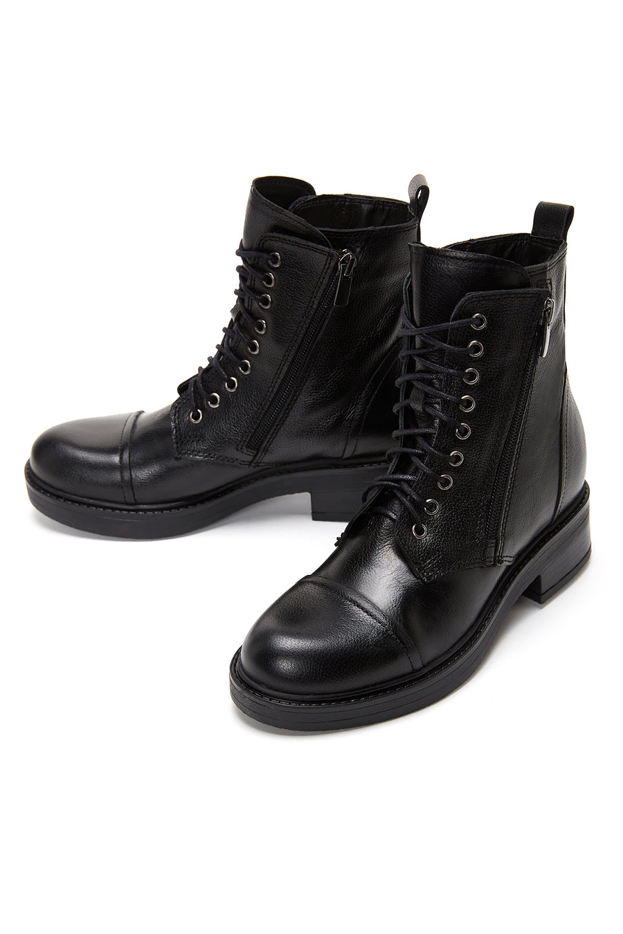 Women's Black Leather Boots Zippered Flat Boots