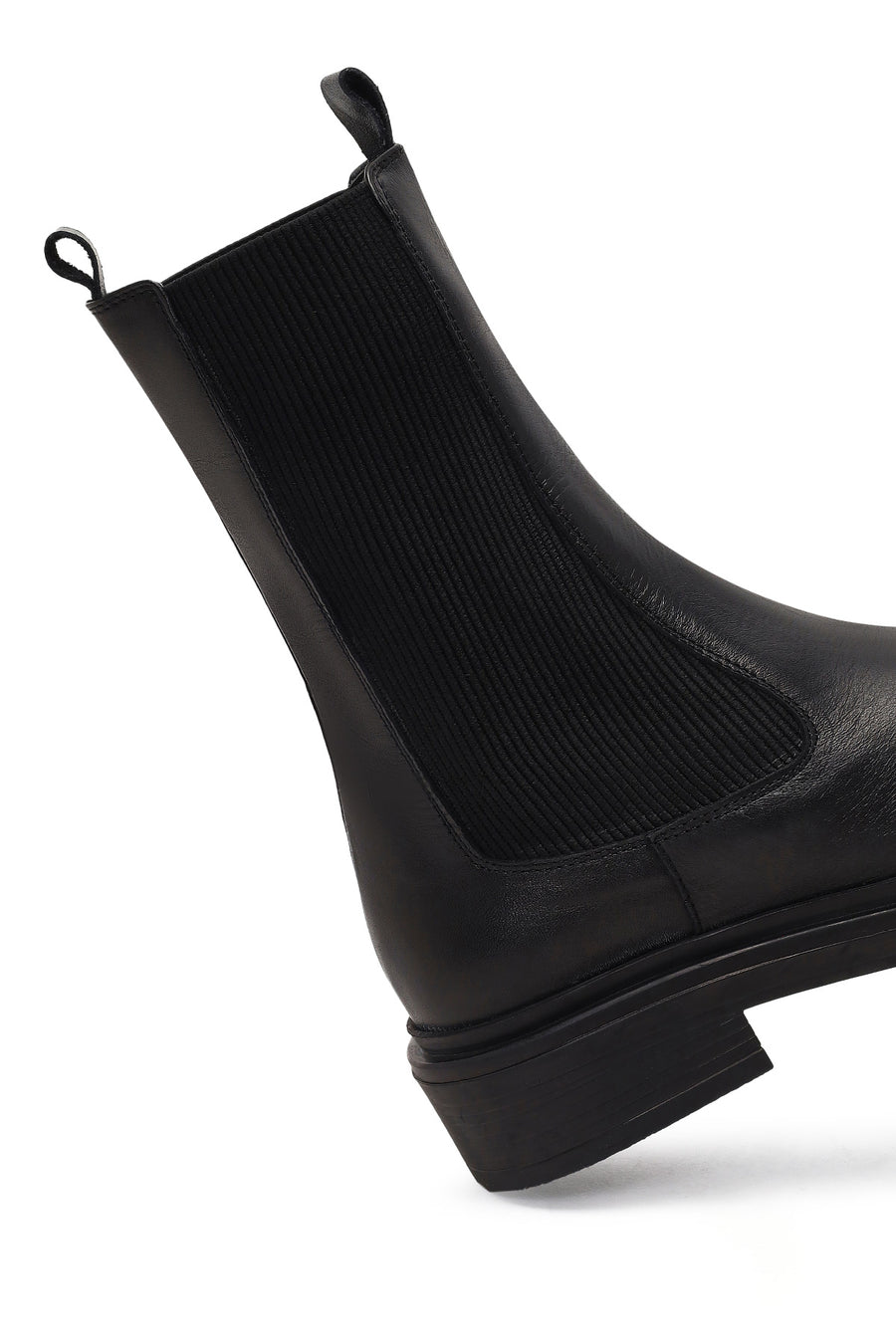 Woman Black Leather Chelsea Boots