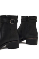 Woman Black Zip Closure Leather Boots | Derimod
