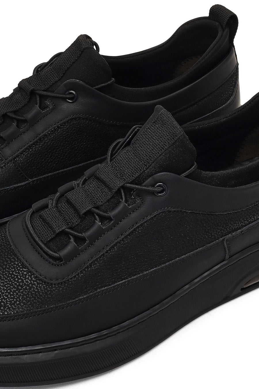 Men's Black Lace-Up Thick-Soled Leather Sneaker