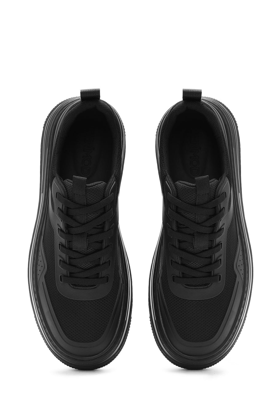 Men's Black Lace-Up Thick Sole Sneaker