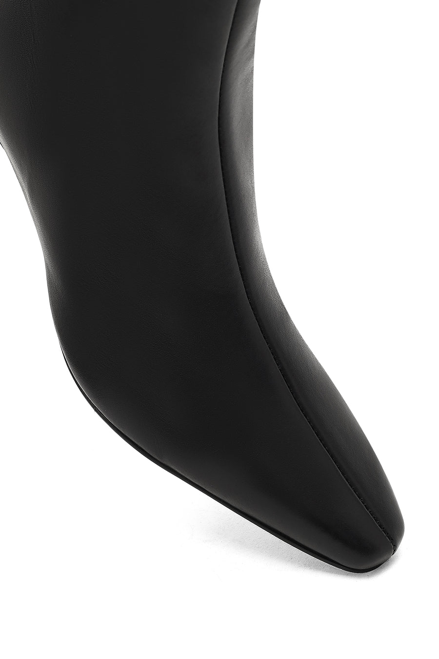 Woman Black Zip Closure Thick-Heeled Leather Boots