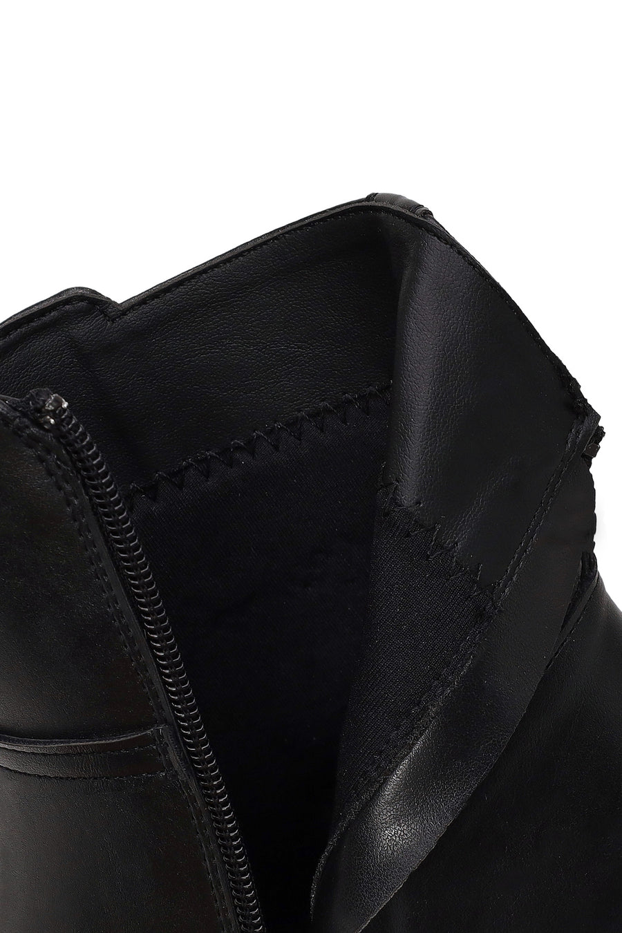 Woman Black Zip Closure Buckled Boots
