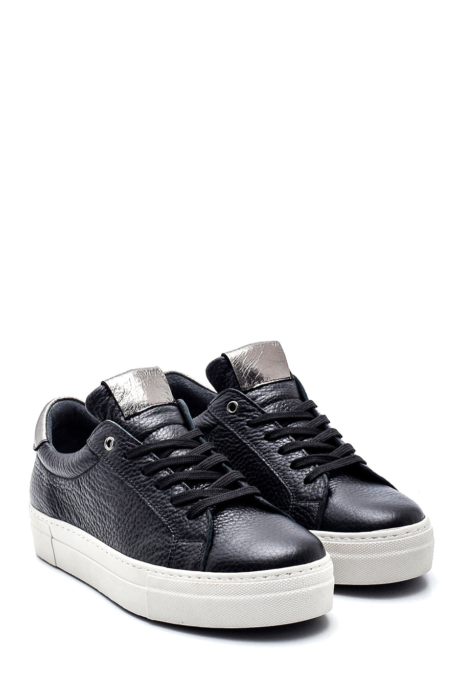 Women's Leather Casual Sneaker