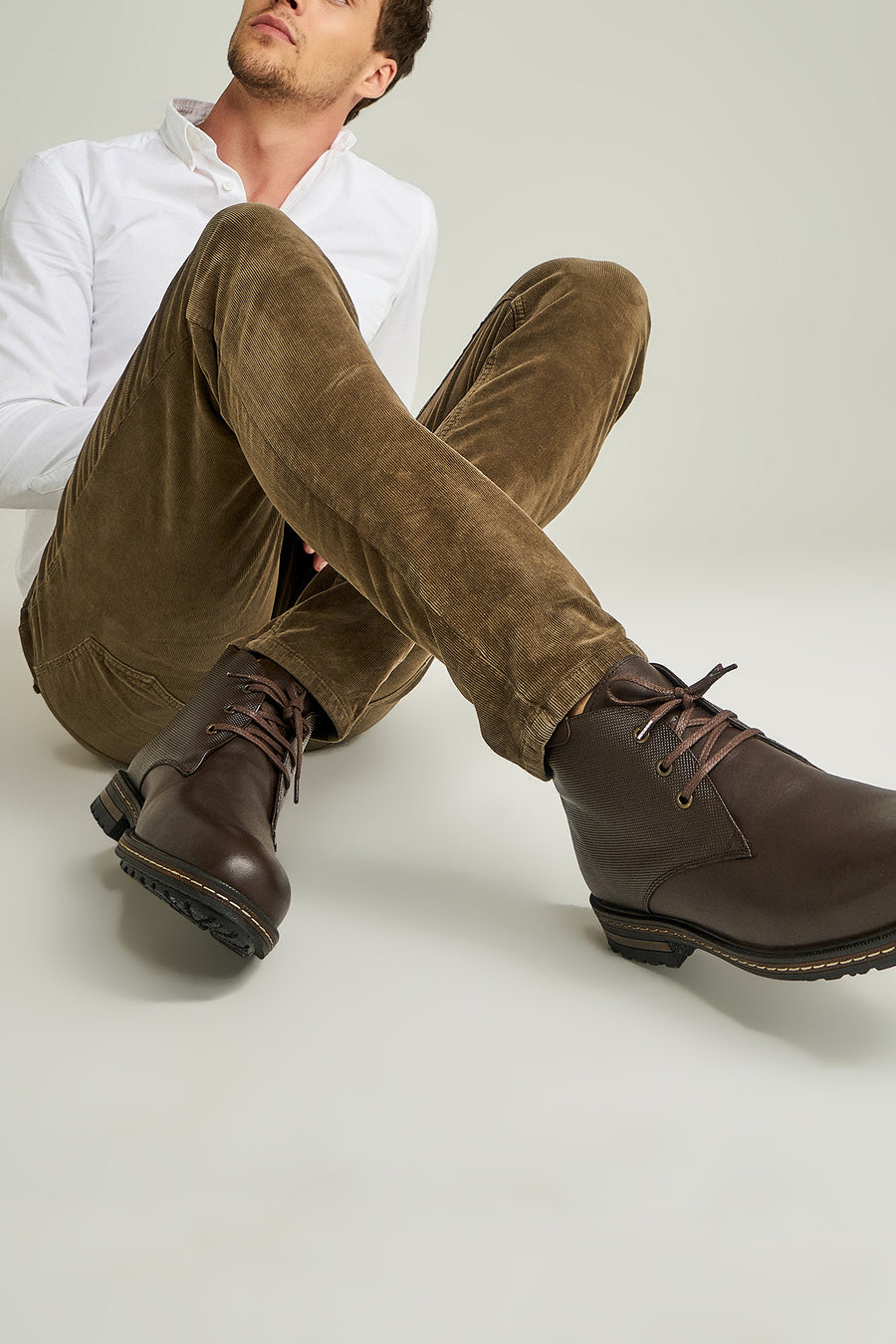 Lace-Up Men's Leather Boots