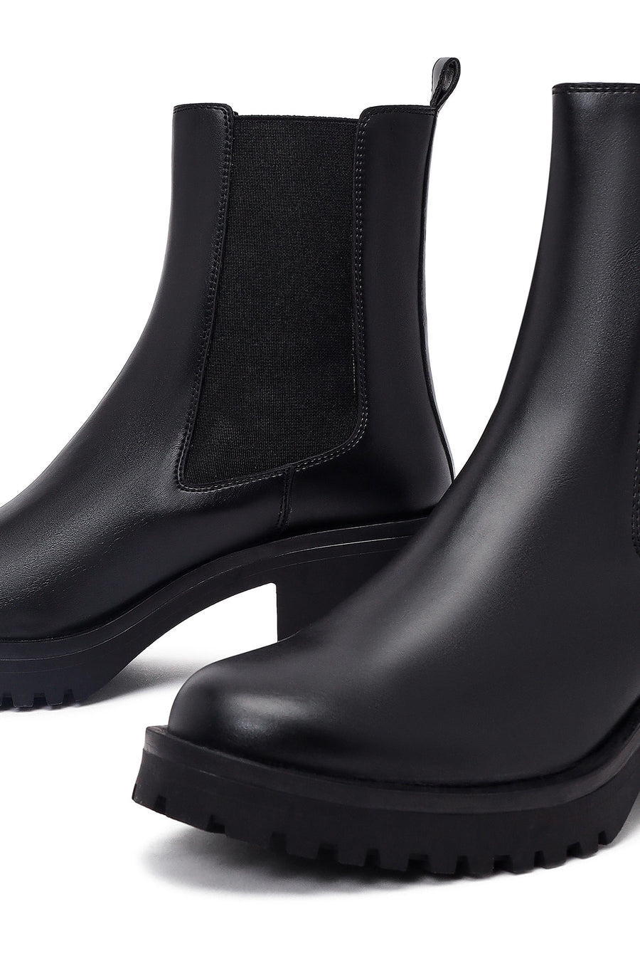 Woman Black Chunky-Heeled Chelsea Boots