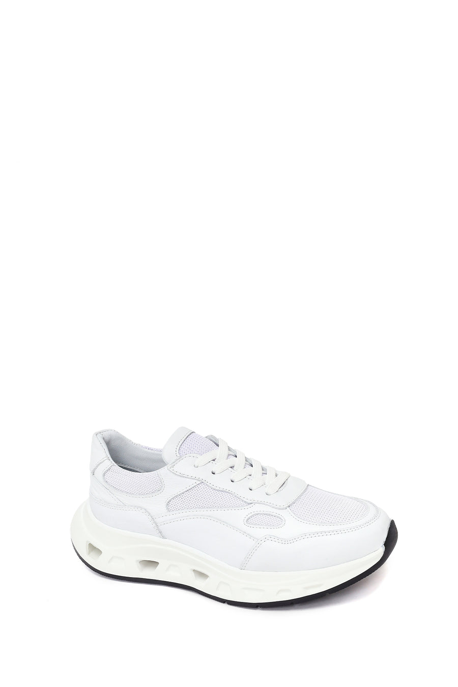 Kadın Beyaz Bağcıklı Kalın Tabanlı Deri Sneaker