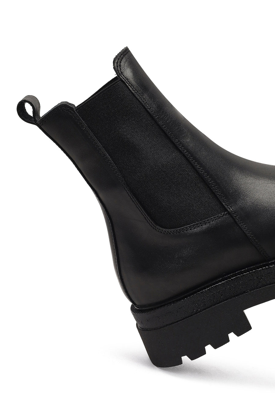 Woman Black Thick-Soled Leather Chelsea Boots