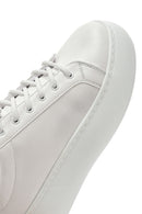 Kadın Beyaz Bağcıklı Kalın Tabanlı Sneaker | Derimod