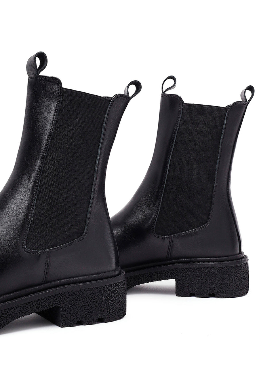 Woman Black Thick-Soled Leather Chelsea Boots