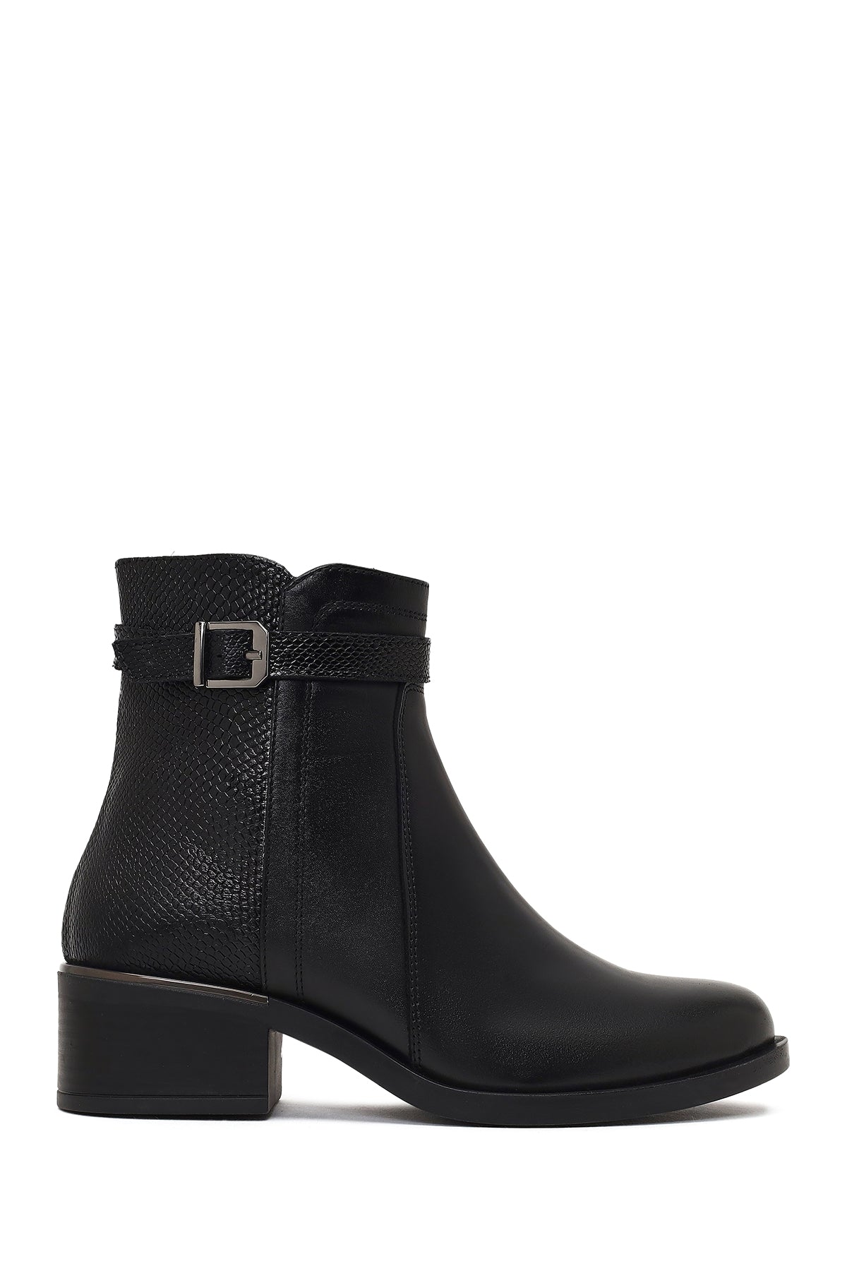 Woman Black Zip Closure Leather Boots WF360001DK | Derimod
