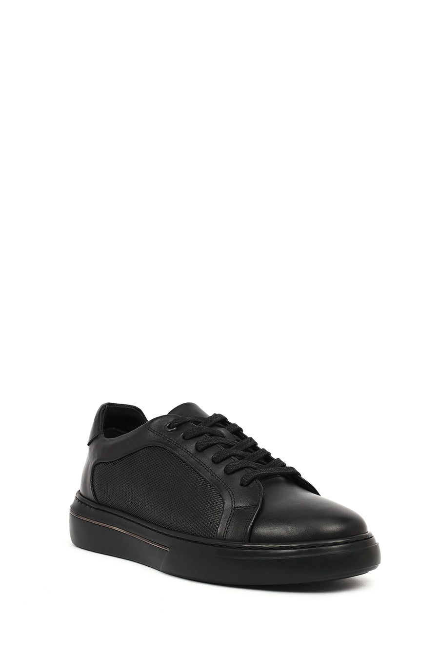 Male Black Lace-Up Leather Sneaker