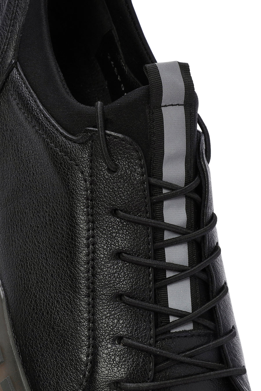 Men's Black Thick Sole Lace-up Leather Casual Sneaker