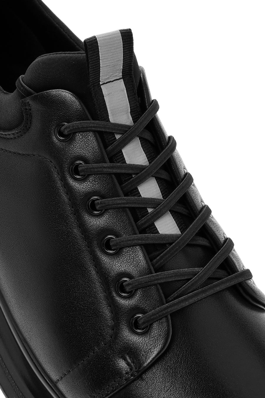 Men's Black Lace-up Leather Sneaker