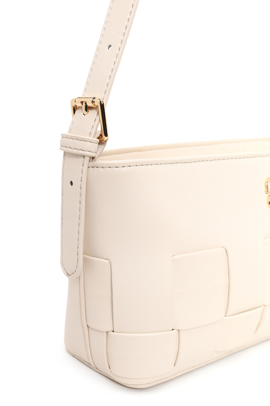 Woman Cream Knit Shoulder Bag