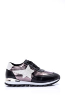 Women's Star Detailed Sneaker | Derimod